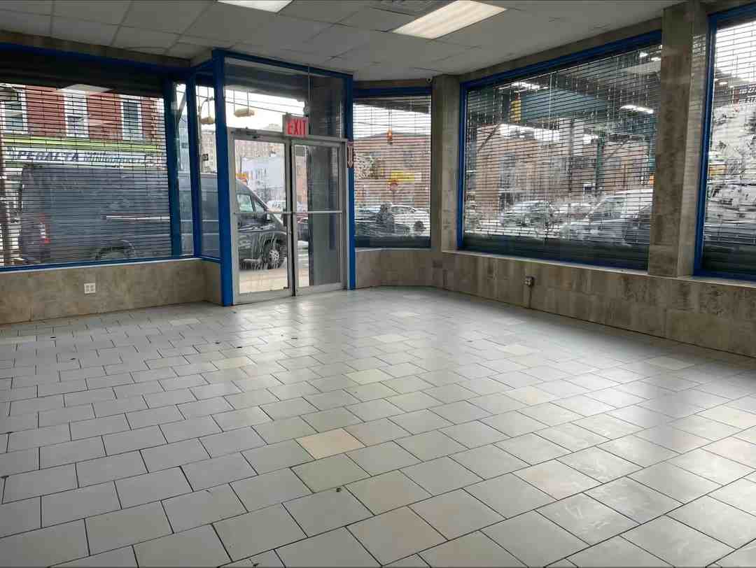 3209 Fulton St #1 - Photo 3 of 12