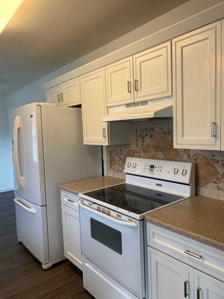 1526 Glenwood Dr #NA - Photo 3 of 17