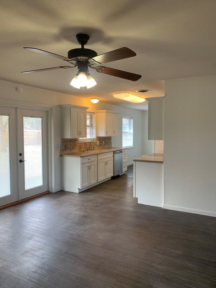 1526 Glenwood Dr #NA - Photo 5 of 17