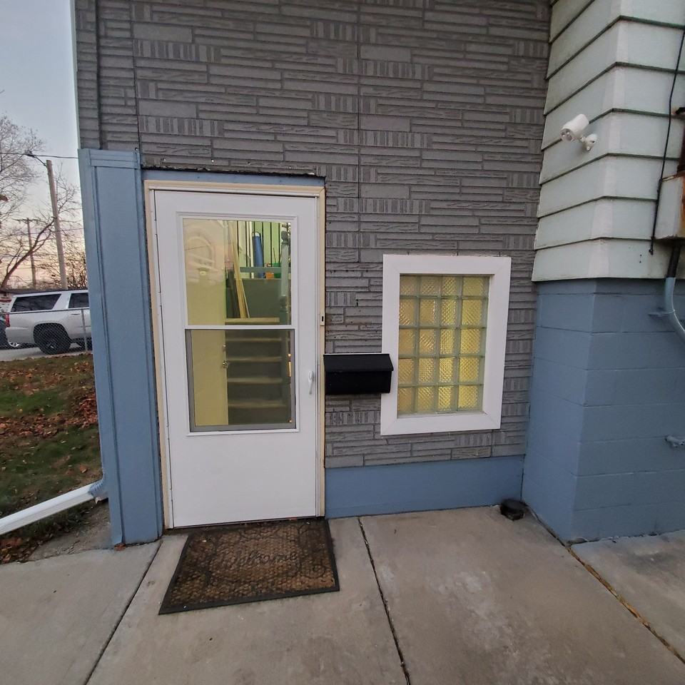 1724 S 4th St - Photo 2 of 18