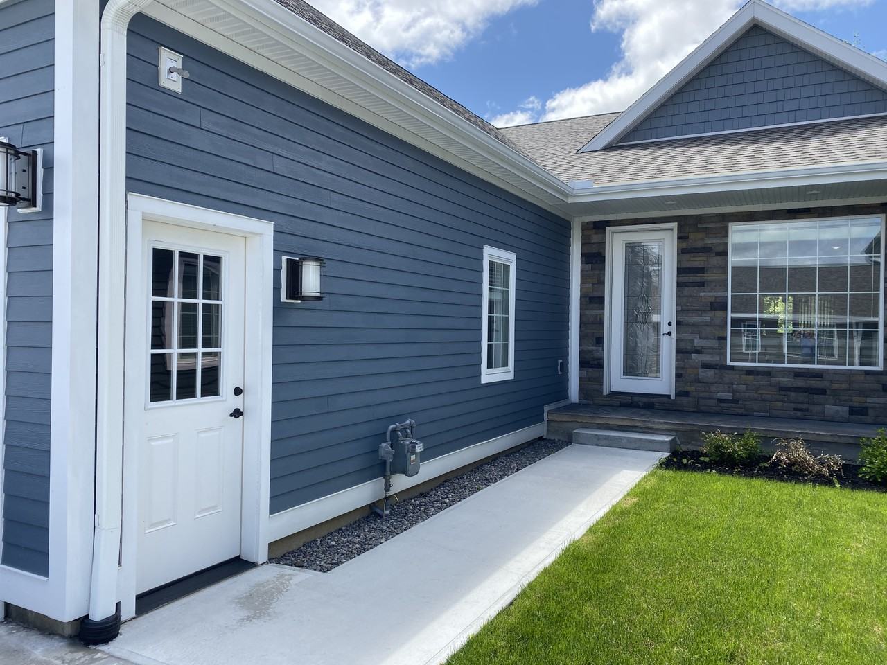 167 Clinton Road - Photo 4 of 23