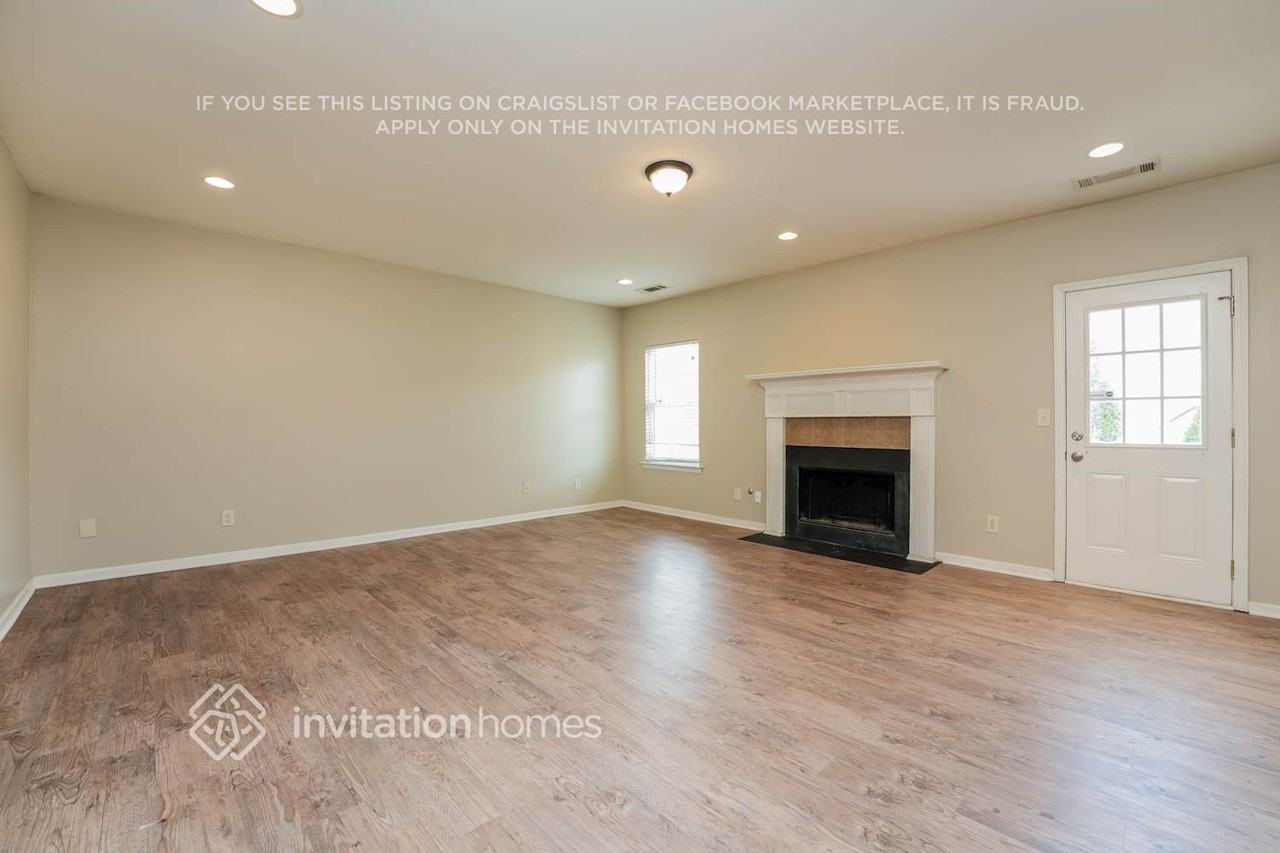 1378 Persimmon Ct - Photo 4 of 18