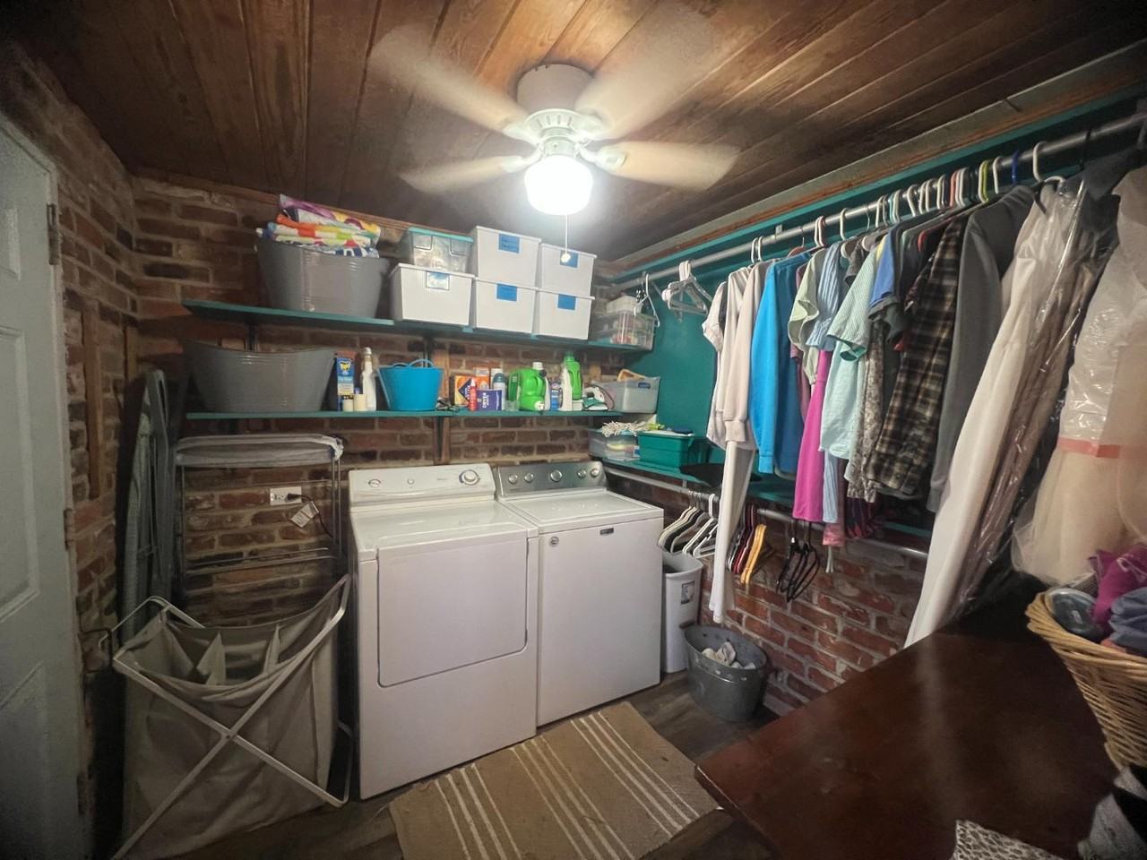 1 Lakeshore Dr - Photo 4 of 15