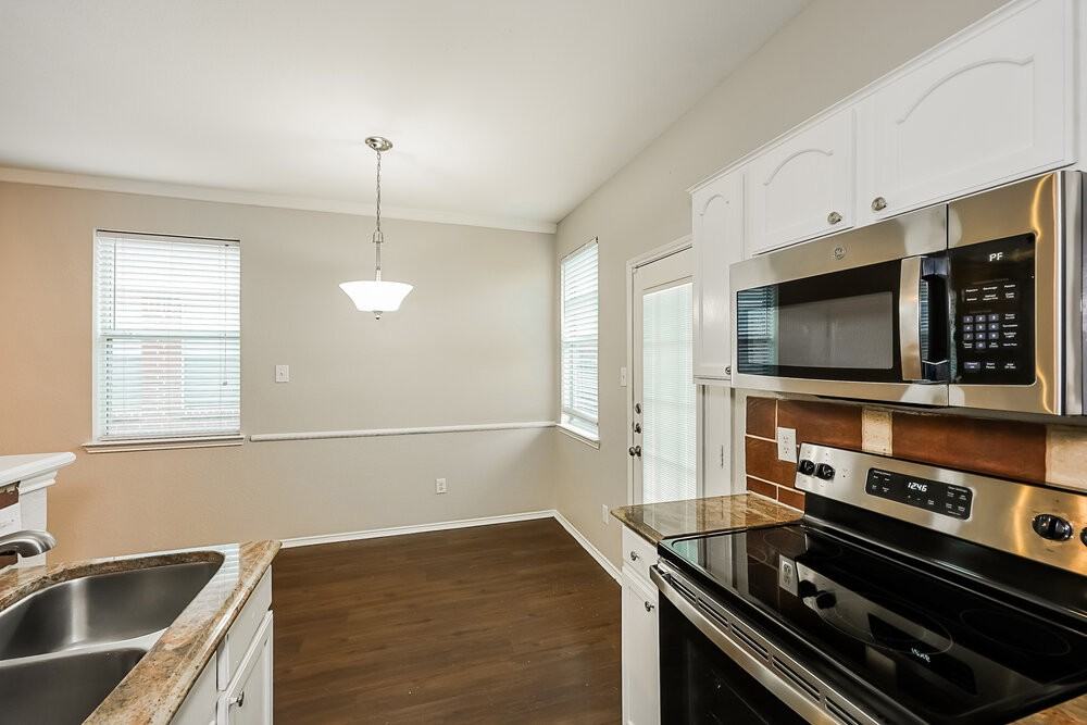 916 Buffalo Springs Dr - Photo 6 of 16