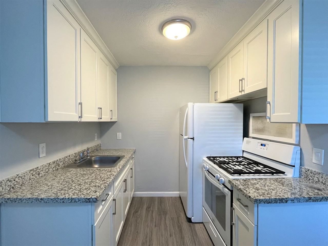5324 Holiday Dr. - Photo 5 of 50