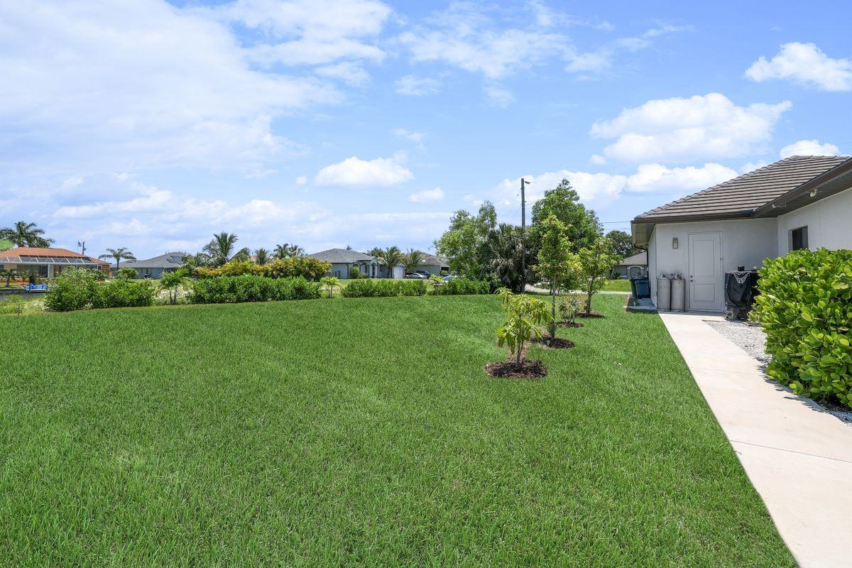 3106 Sw 22nd Ave - Photo 6 of 46