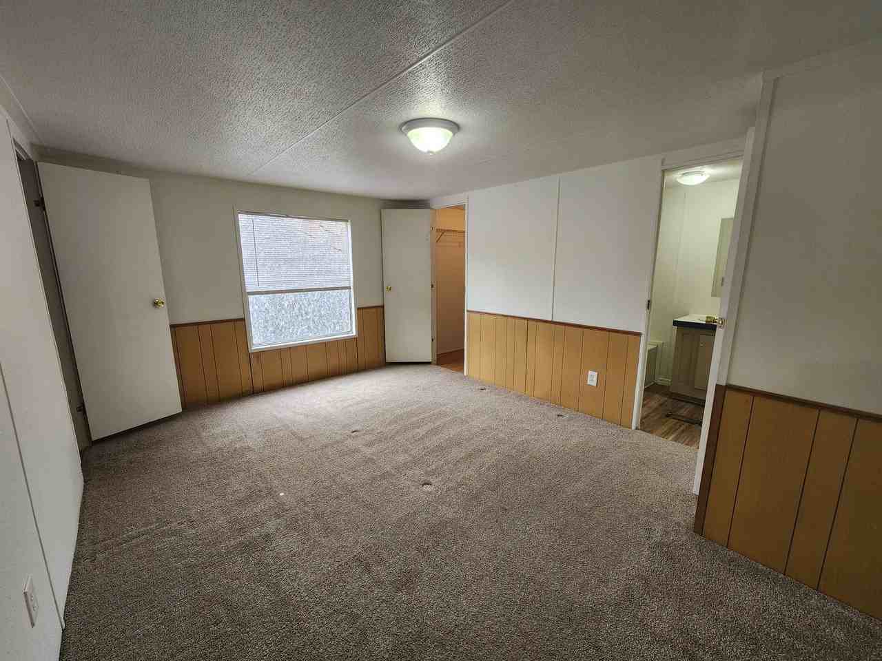 1023 Iroquois Drive - Photo 5 of 13