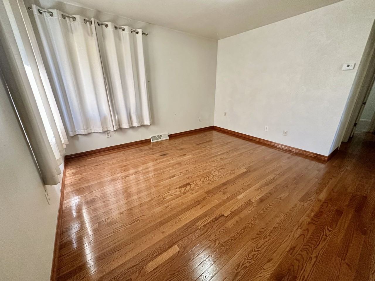 524 Smith St - Photo 2 of 12