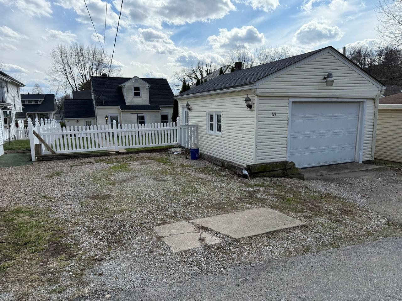 175 Marks Avenue - Photo 2 of 14