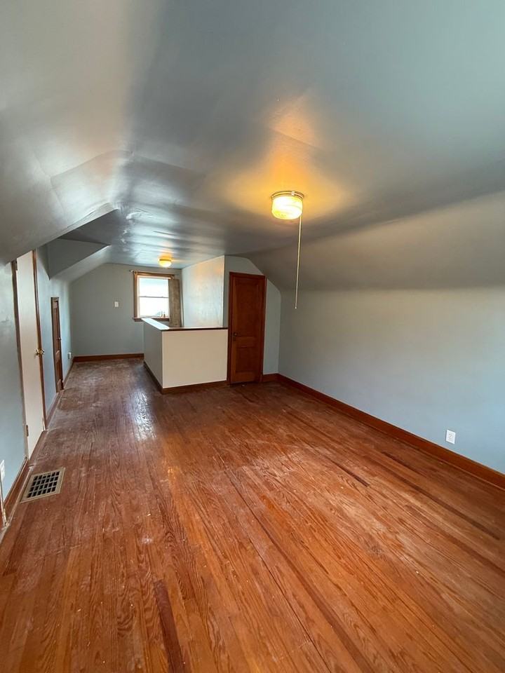 175 Marks Avenue - Photo 4 of 14