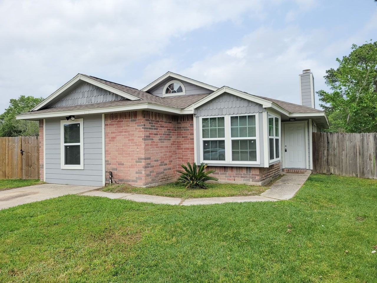 15814 Murrelet Ct - Photo 2 of 42