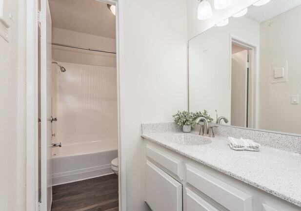 400 N Chapel Ave - Photo 6 of 30