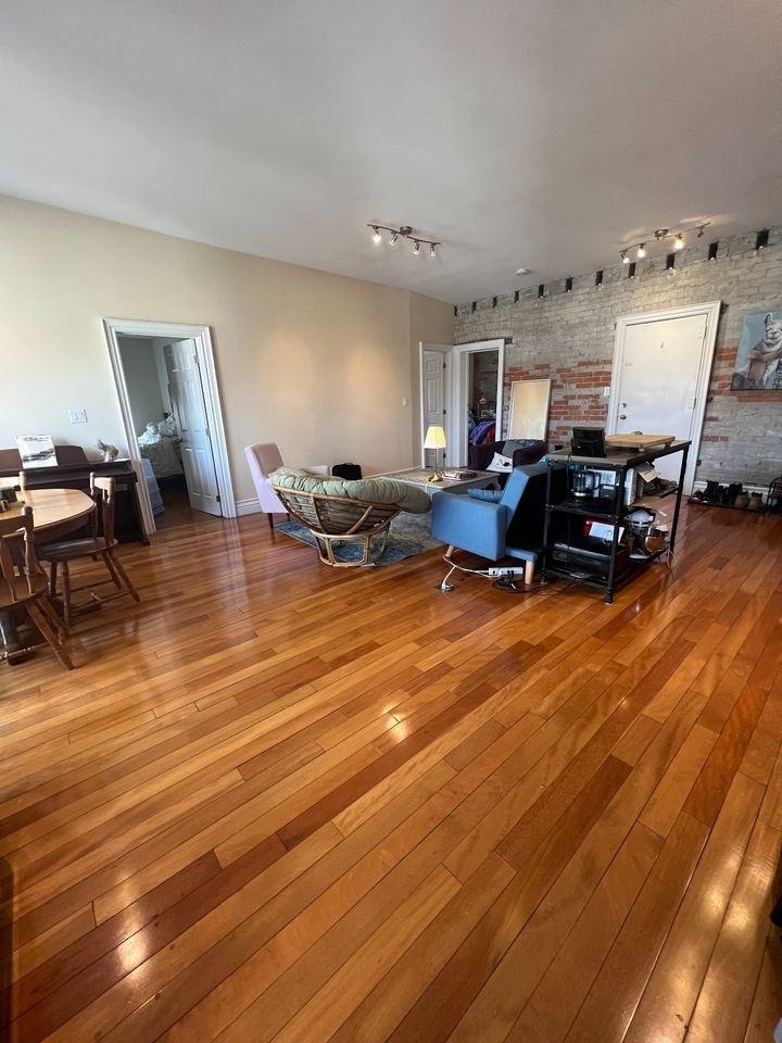 359 Davenport Road #8 - Photo 2 of 14