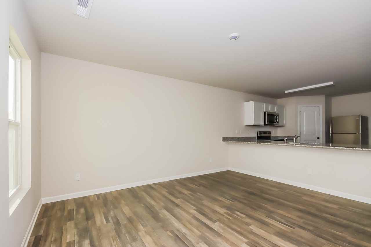 151 Jo Creek Ln - Photo 3 of 15