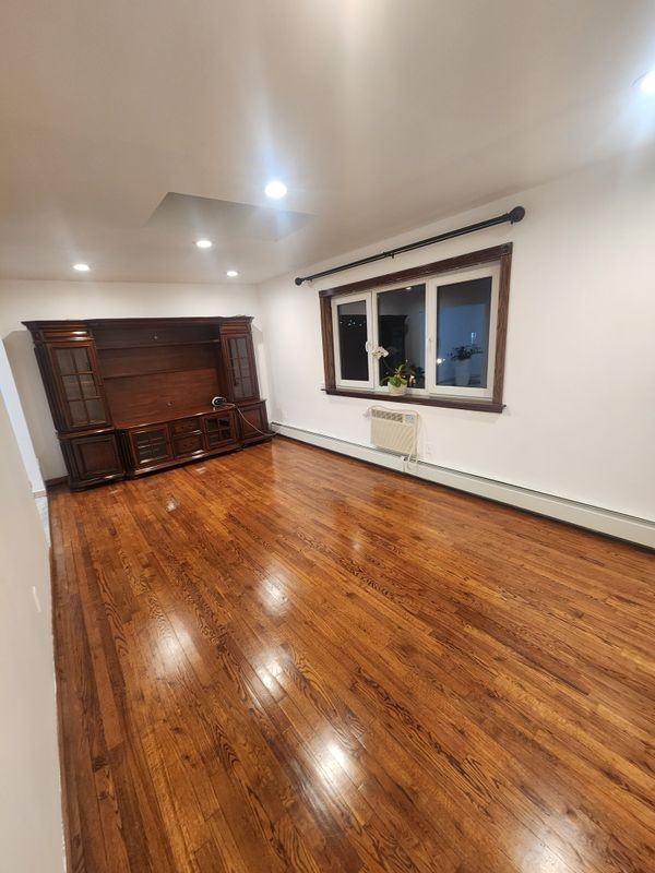 6235 62nd Ave - Photo 3 of 7