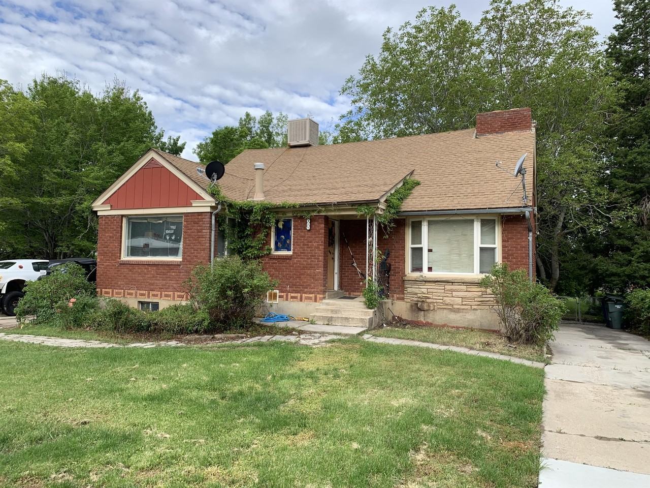 109 N Harrison Blvd #B - Photo 3 of 13