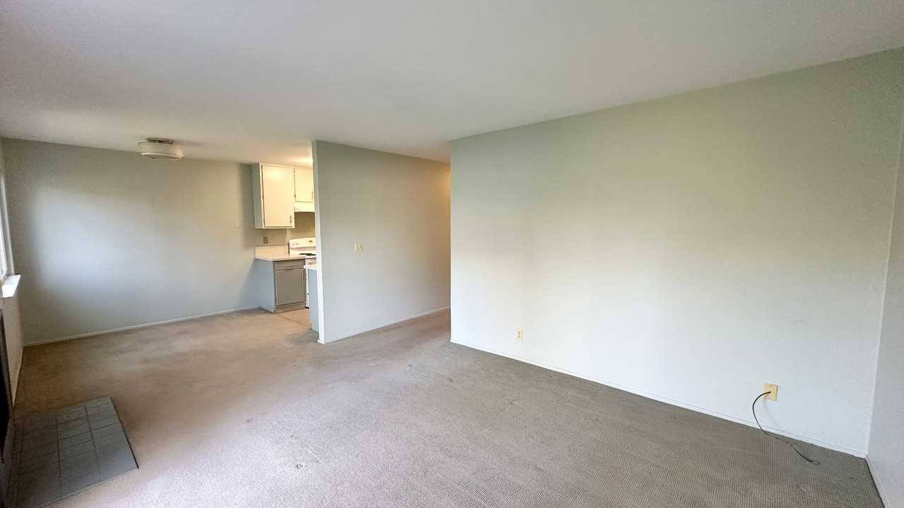 40 Emery Bay Dr - Photo 6 of 13