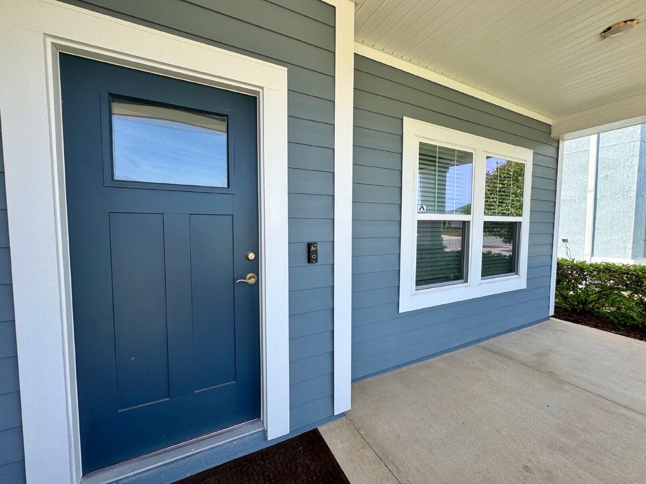 13870 Harlowton Ave - Photo 3 of 47