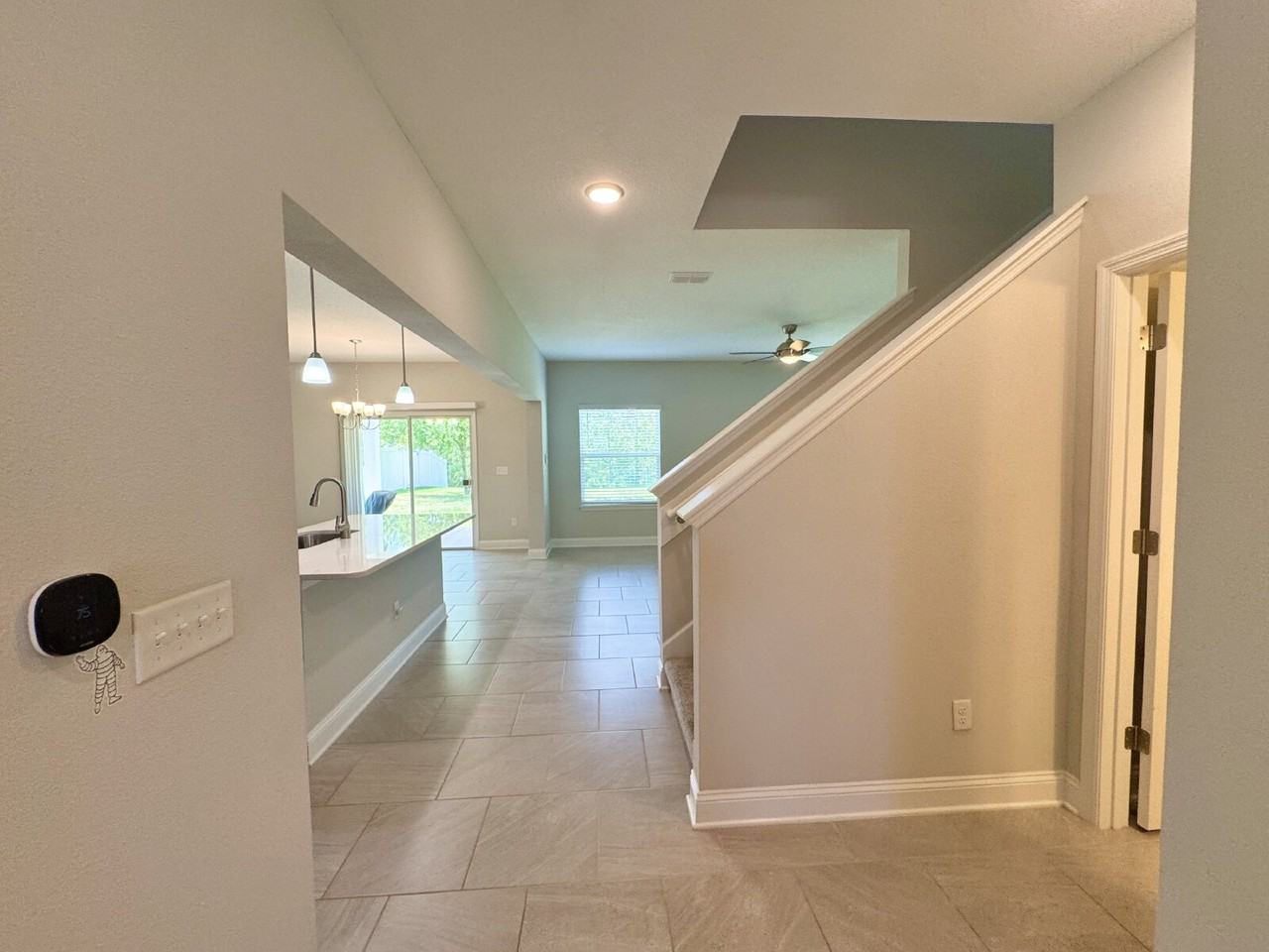 13870 Harlowton Ave - Photo 4 of 47