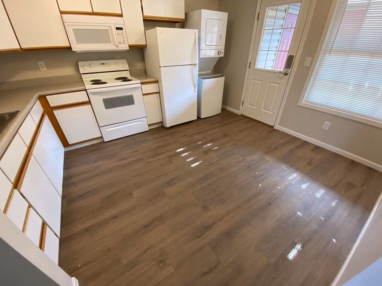 1016 Holloway St - Photo 2 of 14