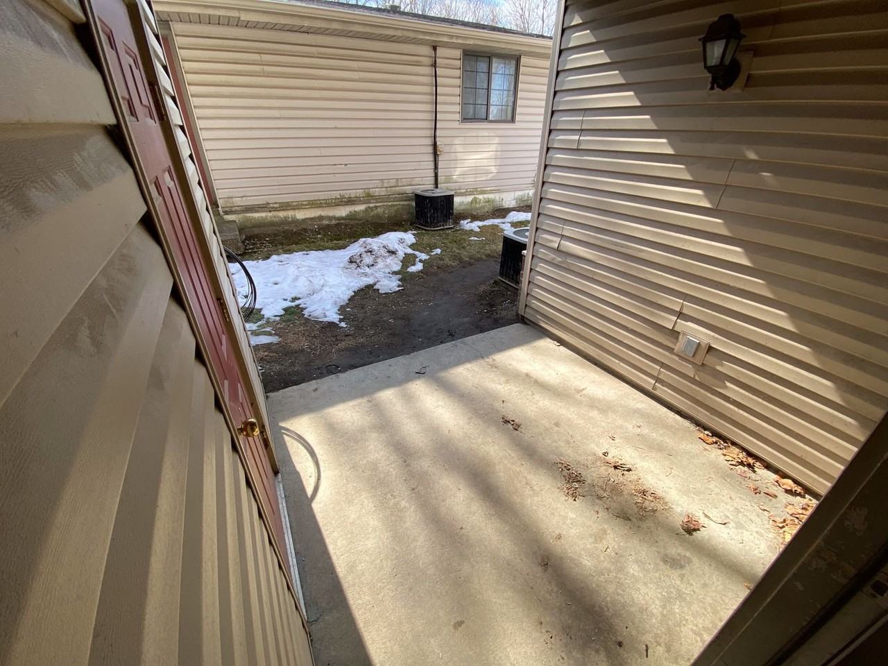 1016 Holloway St - Photo 6 of 14