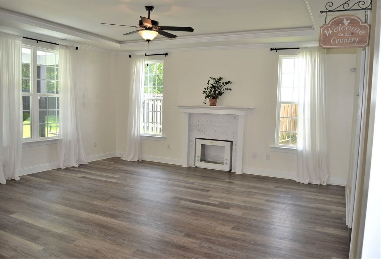 476 Riley Ln - Photo 6 of 28