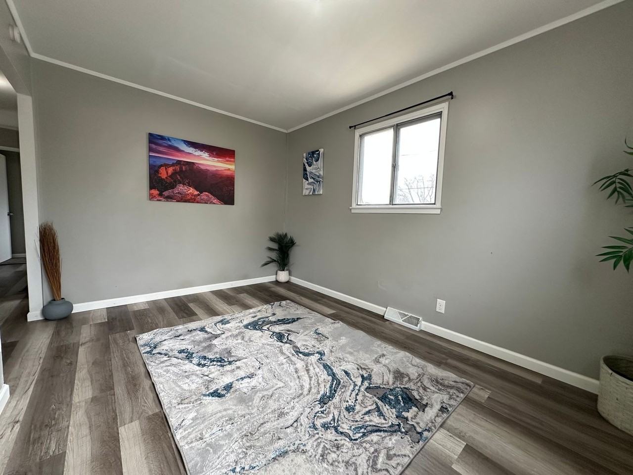 620 Lakeside St - Photo 5 of 30