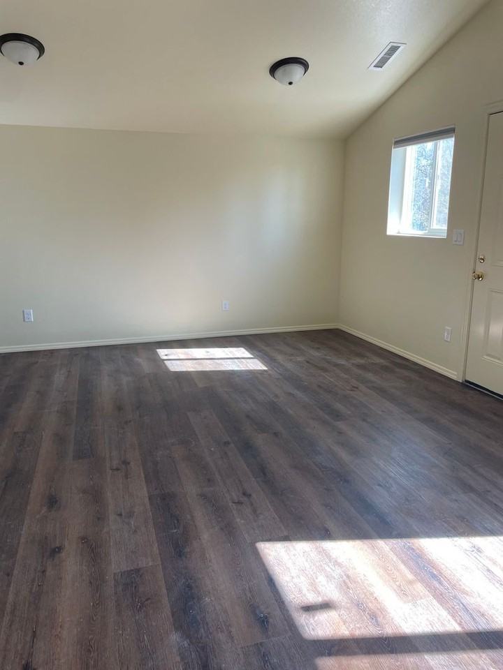 1802 E 2nd Ave - Photo 7 of 16