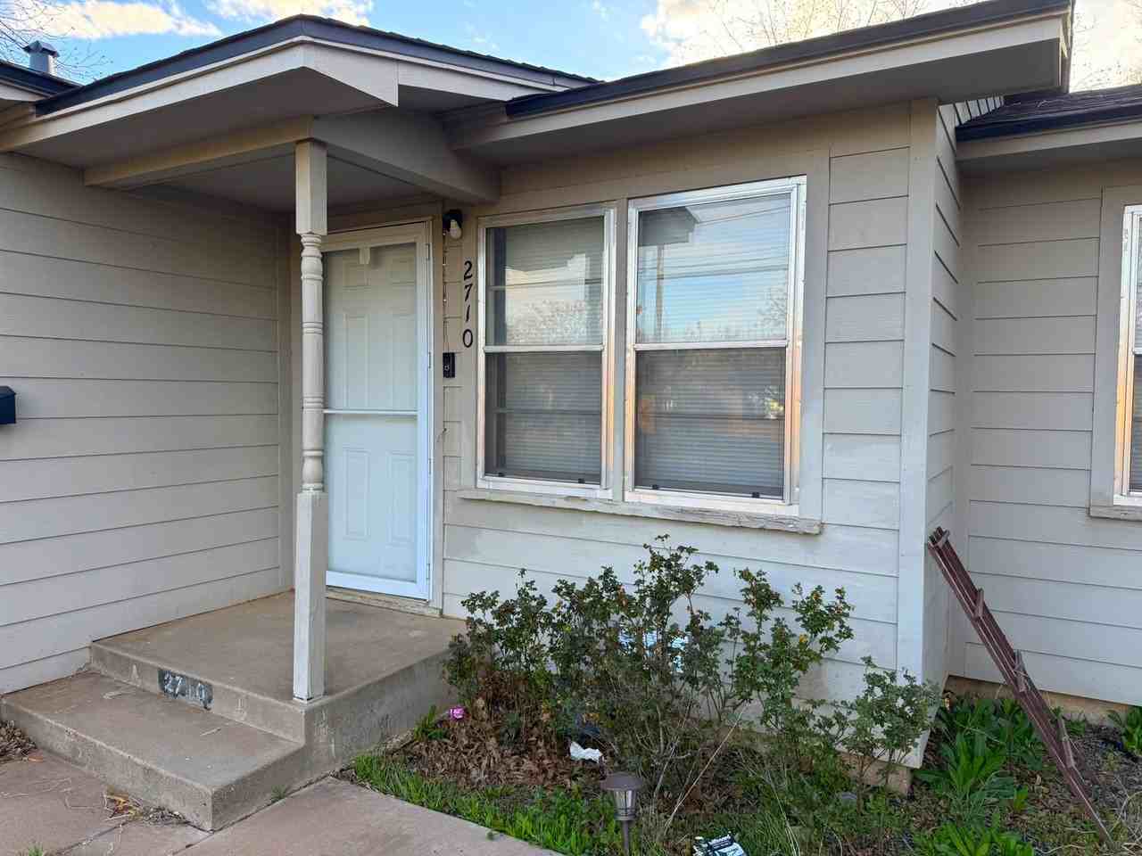 2710 Avenue T - Photo 2 of 18