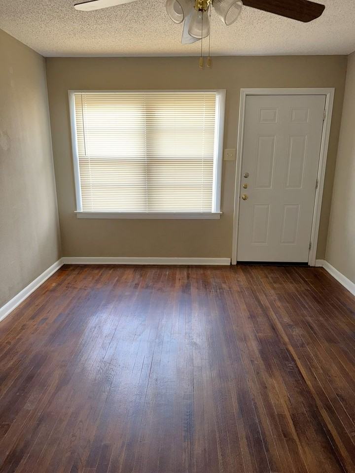 2710 Avenue T - Photo 3 of 18