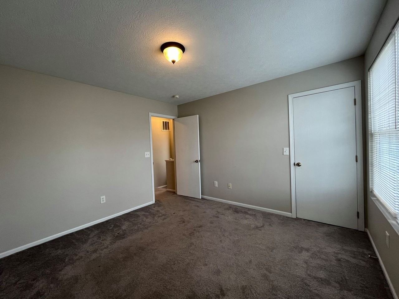 713 Swanson St - Photo 7 of 9