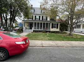 featured image of 310 Oakley St #2