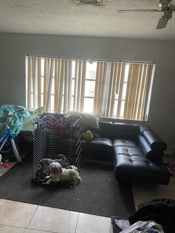 7009 Nw 78th St - Photo 3 of 5