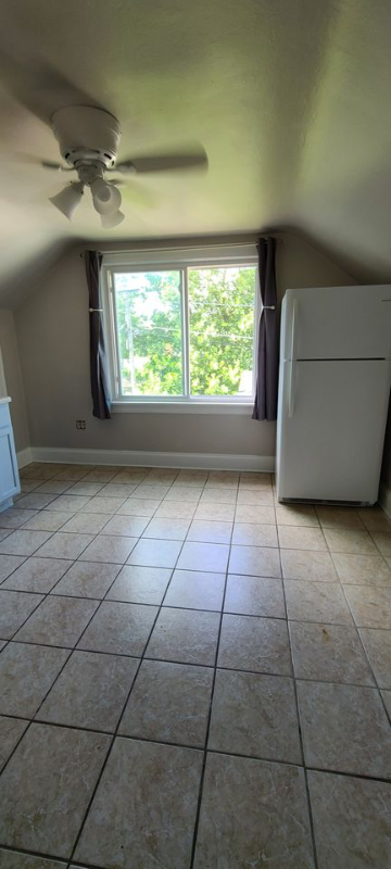 1816 44th St - Photo 3 of 16