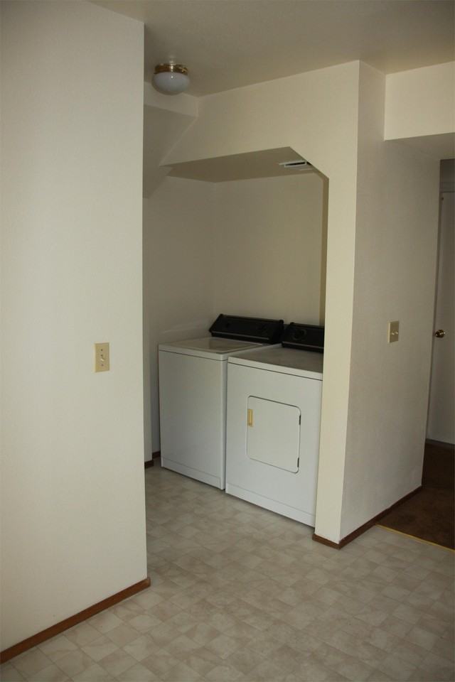 Humboldt Ridge Townhouses - Photo 4 of 27