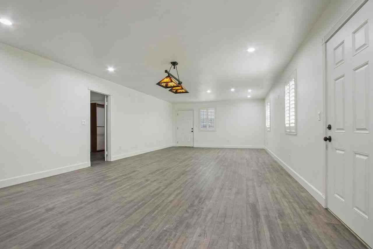 3200 San Francisco Ave - Photo 3 of 10