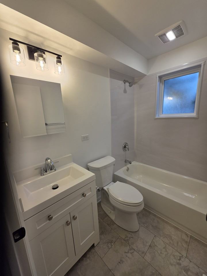 340 Crystal Street - Photo 2 of 5