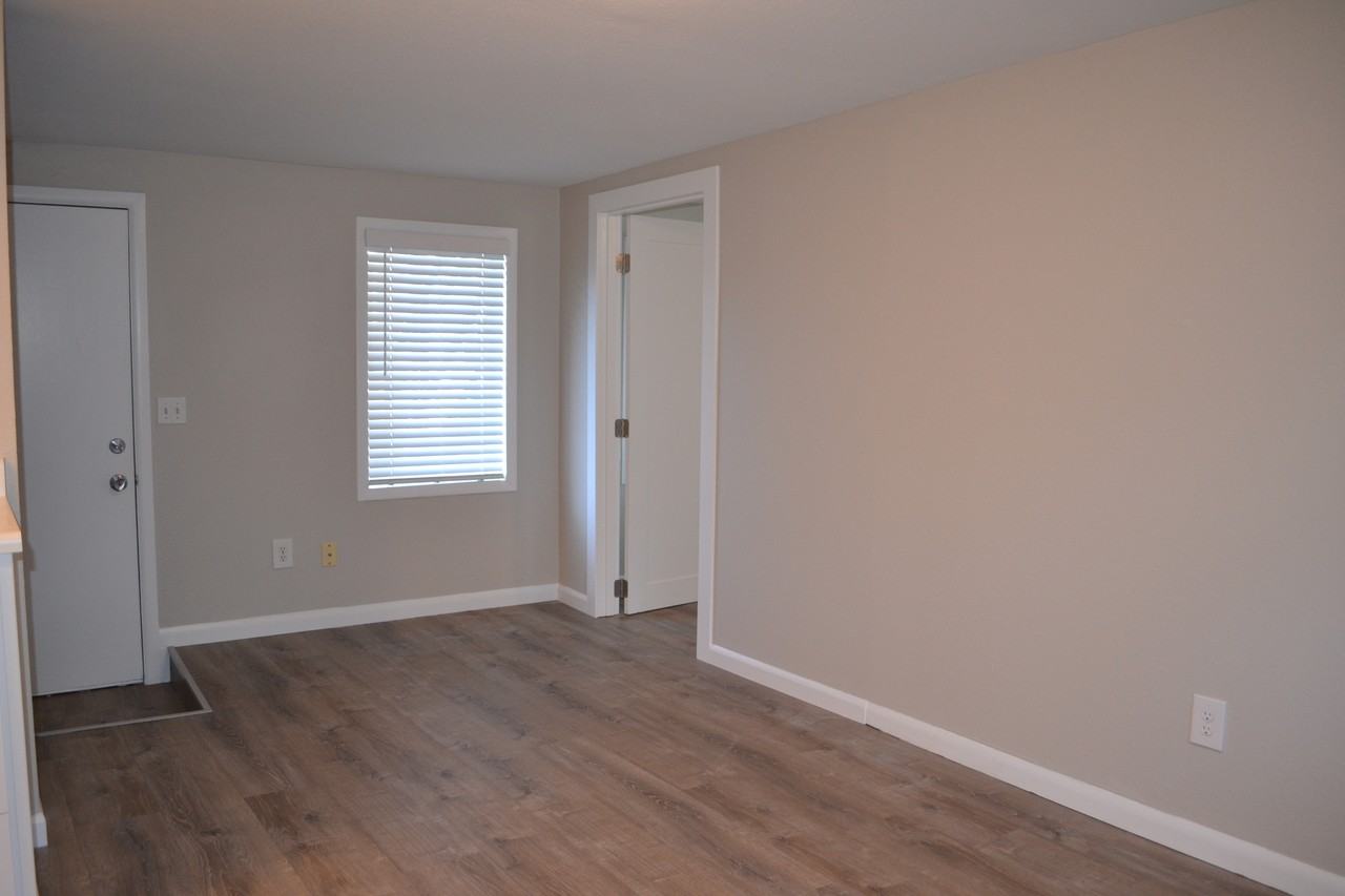 Anchor Ave - Photo 4 of 19