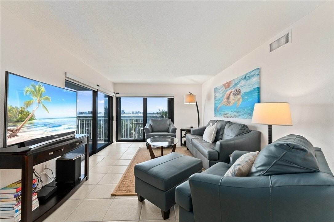 4450 HIGHWAY A1A 404 - Photo 5 of 29