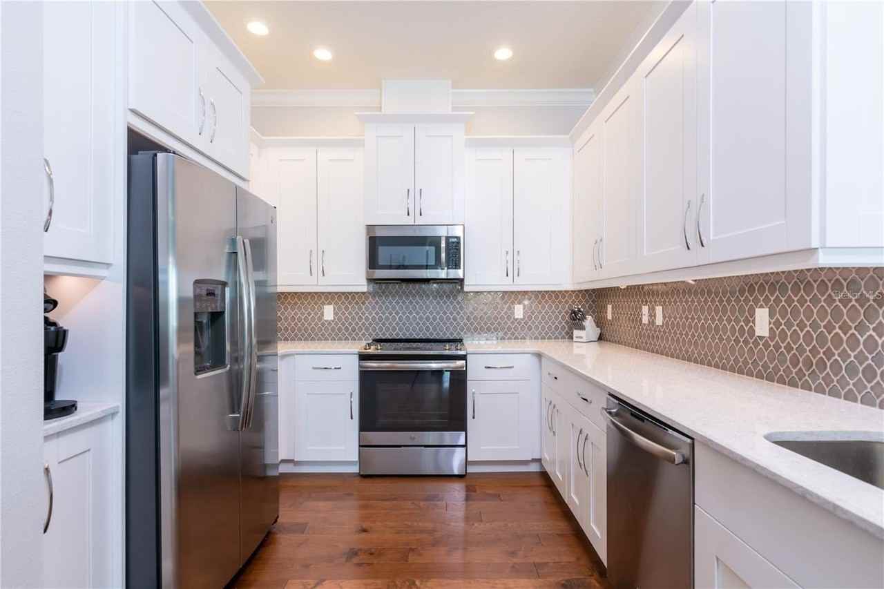 3450 77th St W #303 - Photo 4 of 37