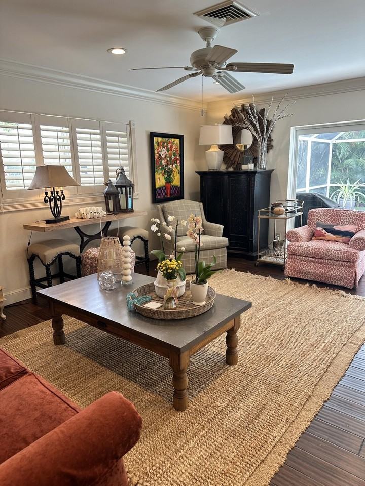 1080 Walnut Ter - Photo 5 of 33