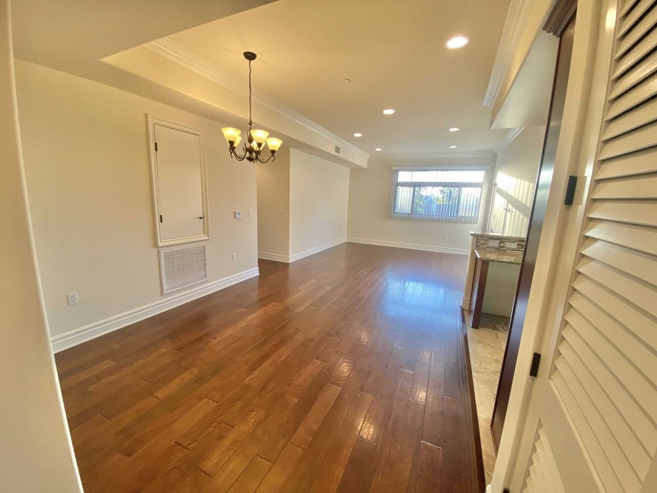 Tujunga Ave - Photo 7 of 32