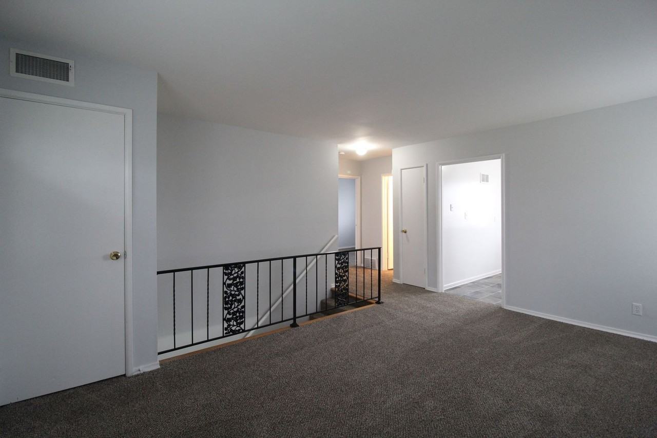 9427 Ballentine St - Photo 2 of 14