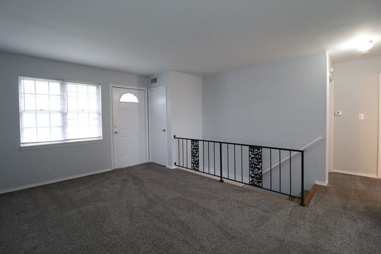 9427 Ballentine St - Photo 3 of 14
