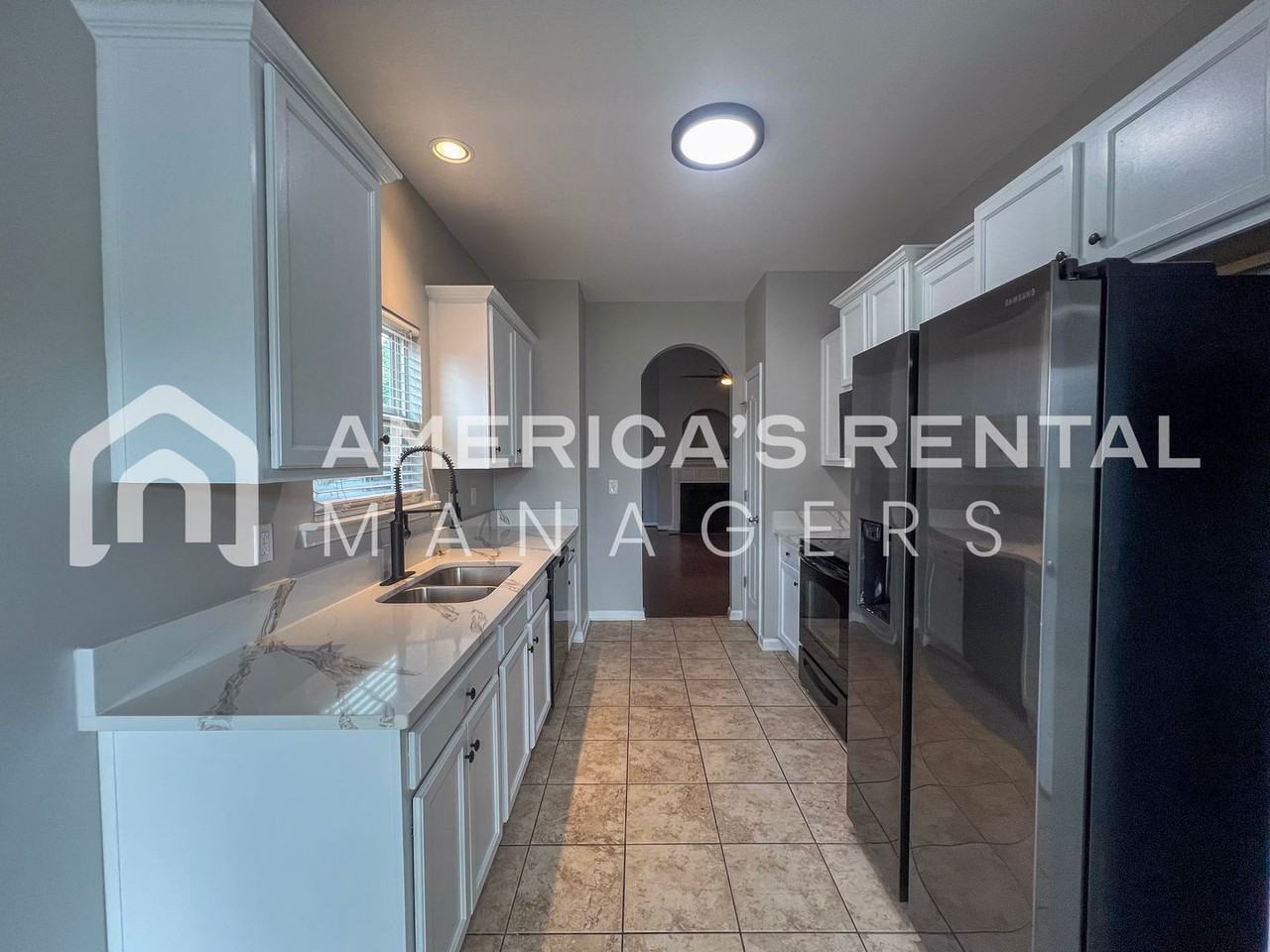 4708 Rosser Loop Dr - Photo 7 of 31