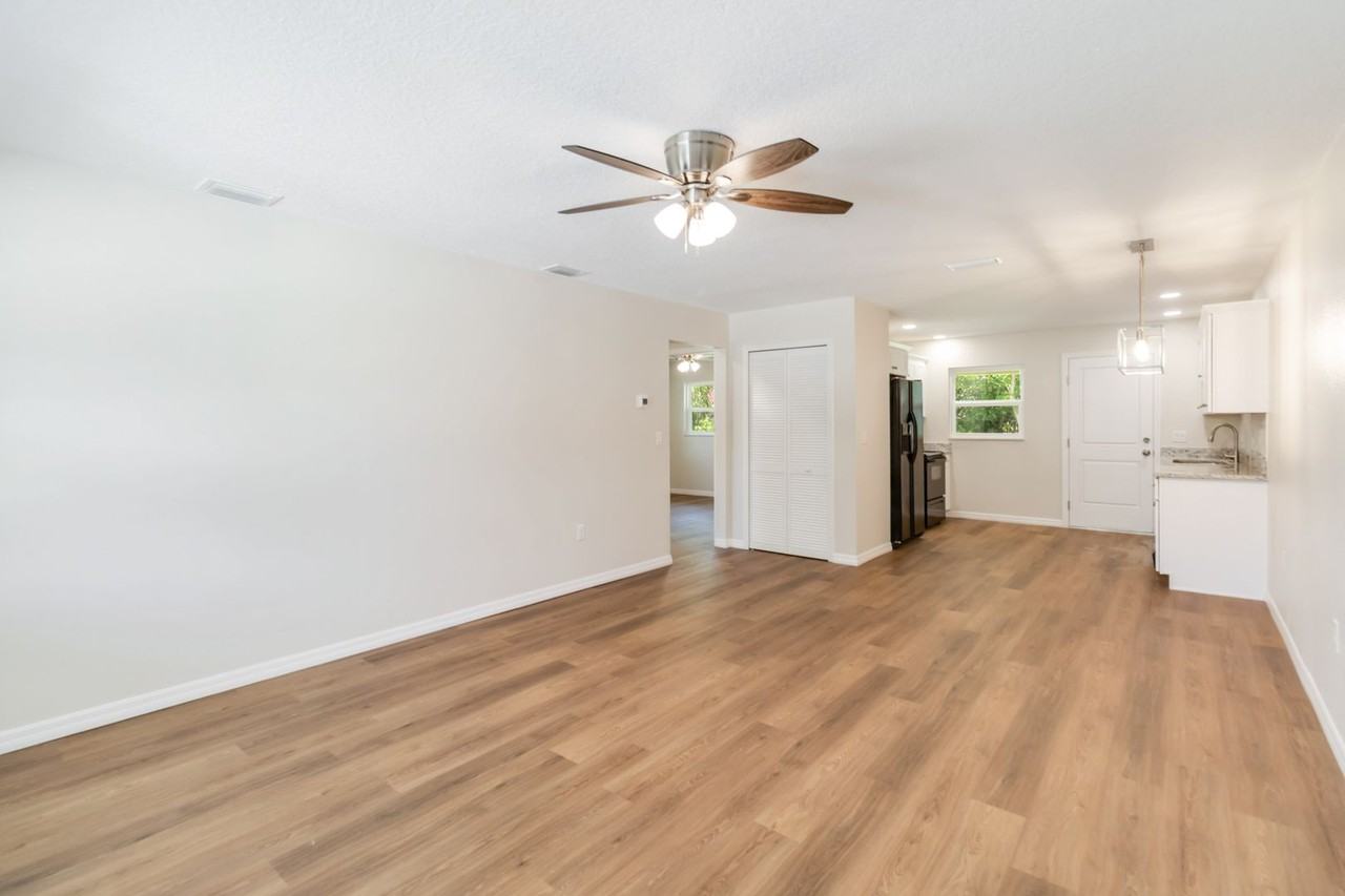 217 Montana Ave - Photo 4 of 30