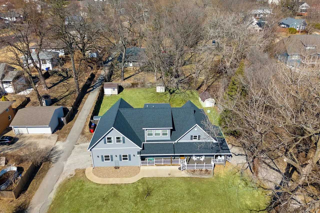 1517 E Clayton Ave - Photo 3 of 41