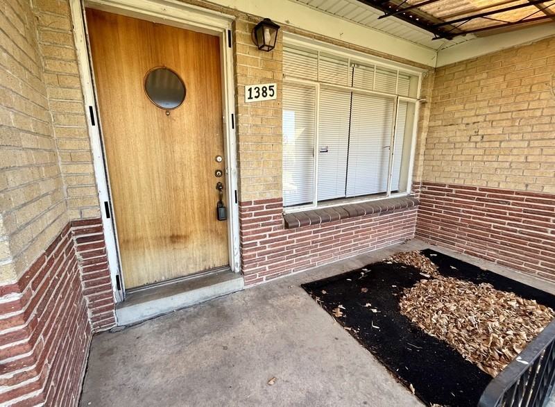 1385 Otis St - Photo 5 of 31