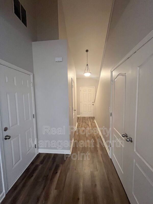 884 Lobdale Falls Dr - Photo 3 of 29