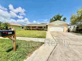 featured image of 2238 Colonial Dr